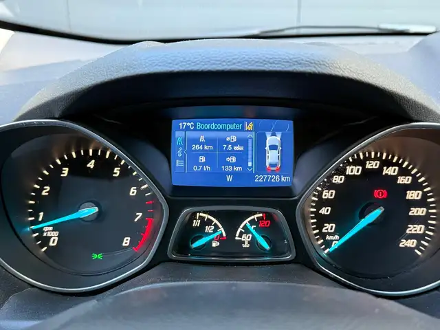 Ford Kuga view 16