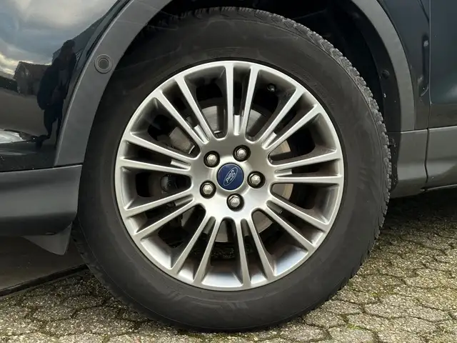 Ford Kuga view 2