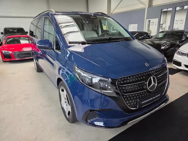 Mercedes-Benz V-Class view 5