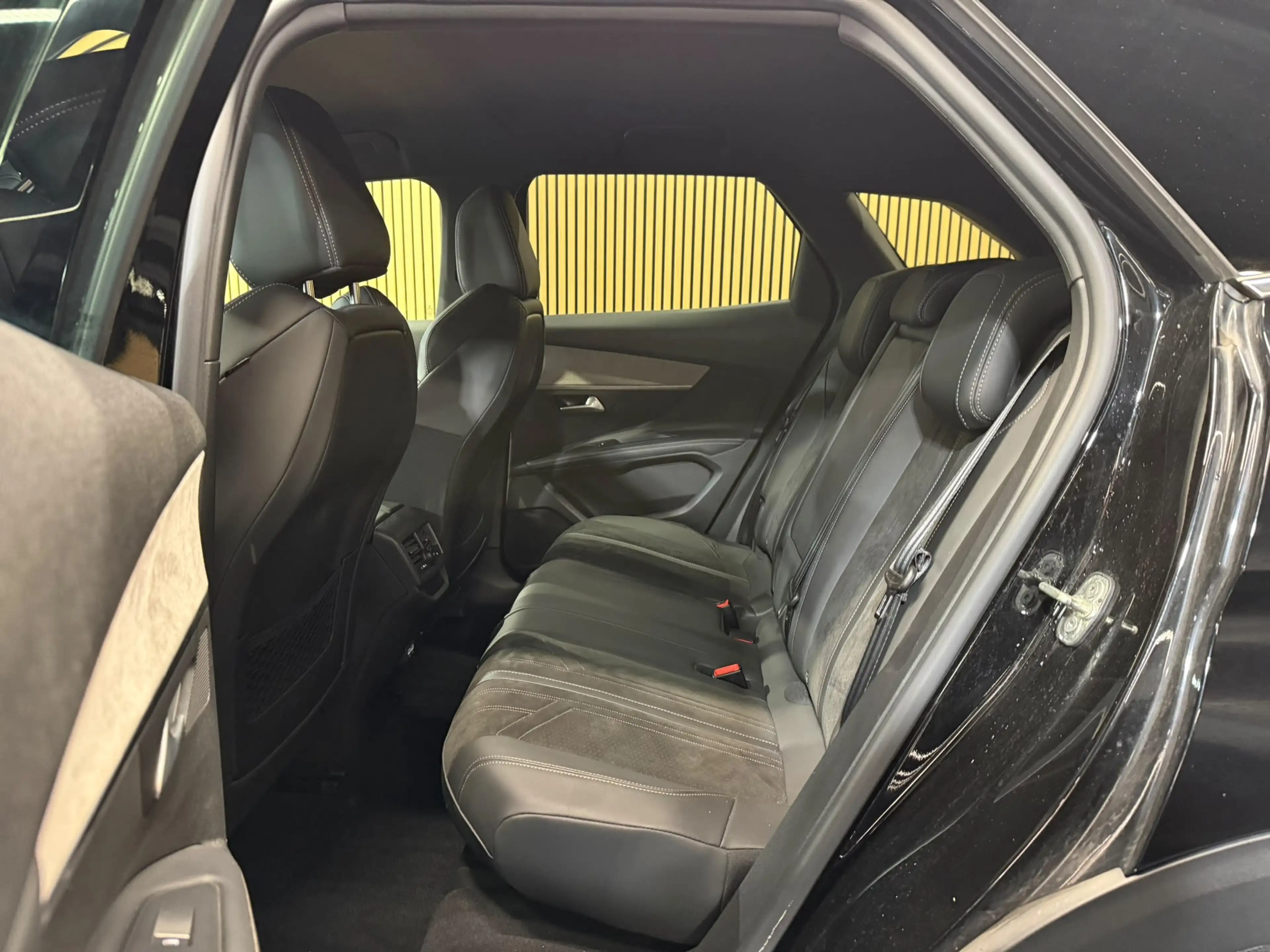 Peugeot 3008 1.5 BLUEHDI GT LINE ** GARANTIE 12 MOIS ** — photo 13