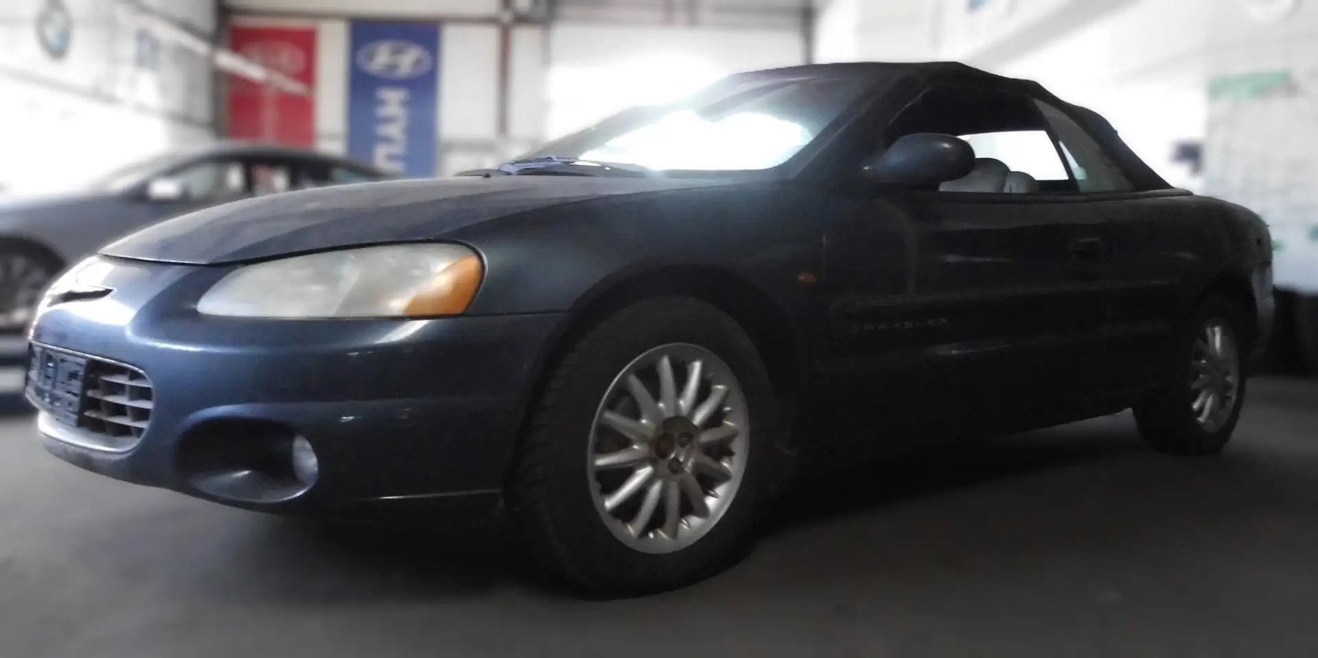 Chrysler Sebring Sebring Cabrio 2.7 Limited Grau - 2