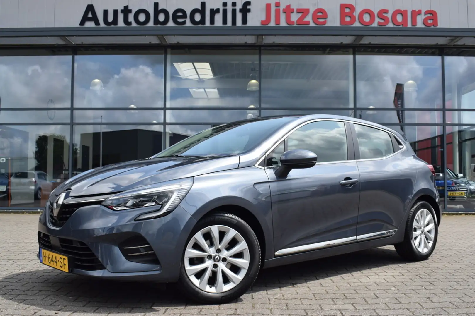 Renault Clio 1.0 TCE Intens ECC | Full Map Navi | LED | Telefon Grijs - 1