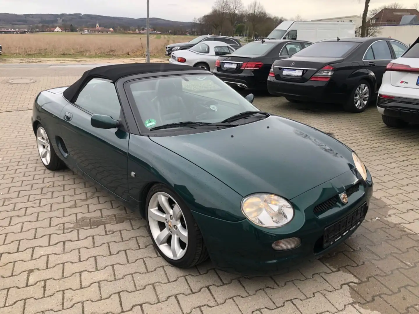 MG MGF 1.8i Зелений - 2