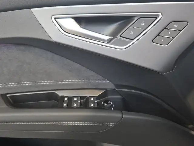 Audi Q4 E-Tron view 8