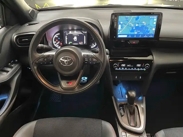 Toyota Yaris Cross view 11