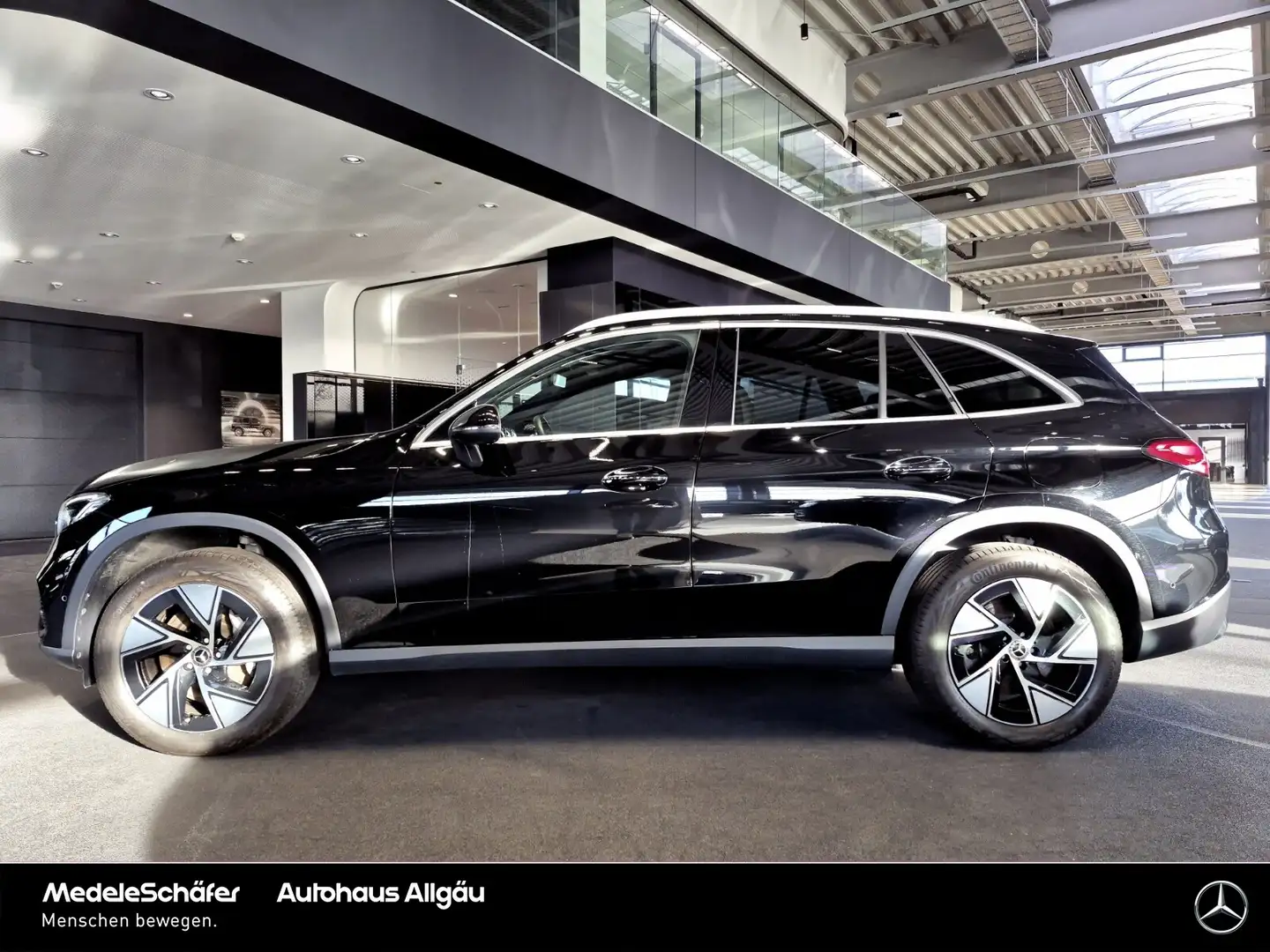 Mercedes-Benz GLC 300 GLC 300 e 4M Avantgarde Distr Pano Memo Burm Kam Schwarz - 2