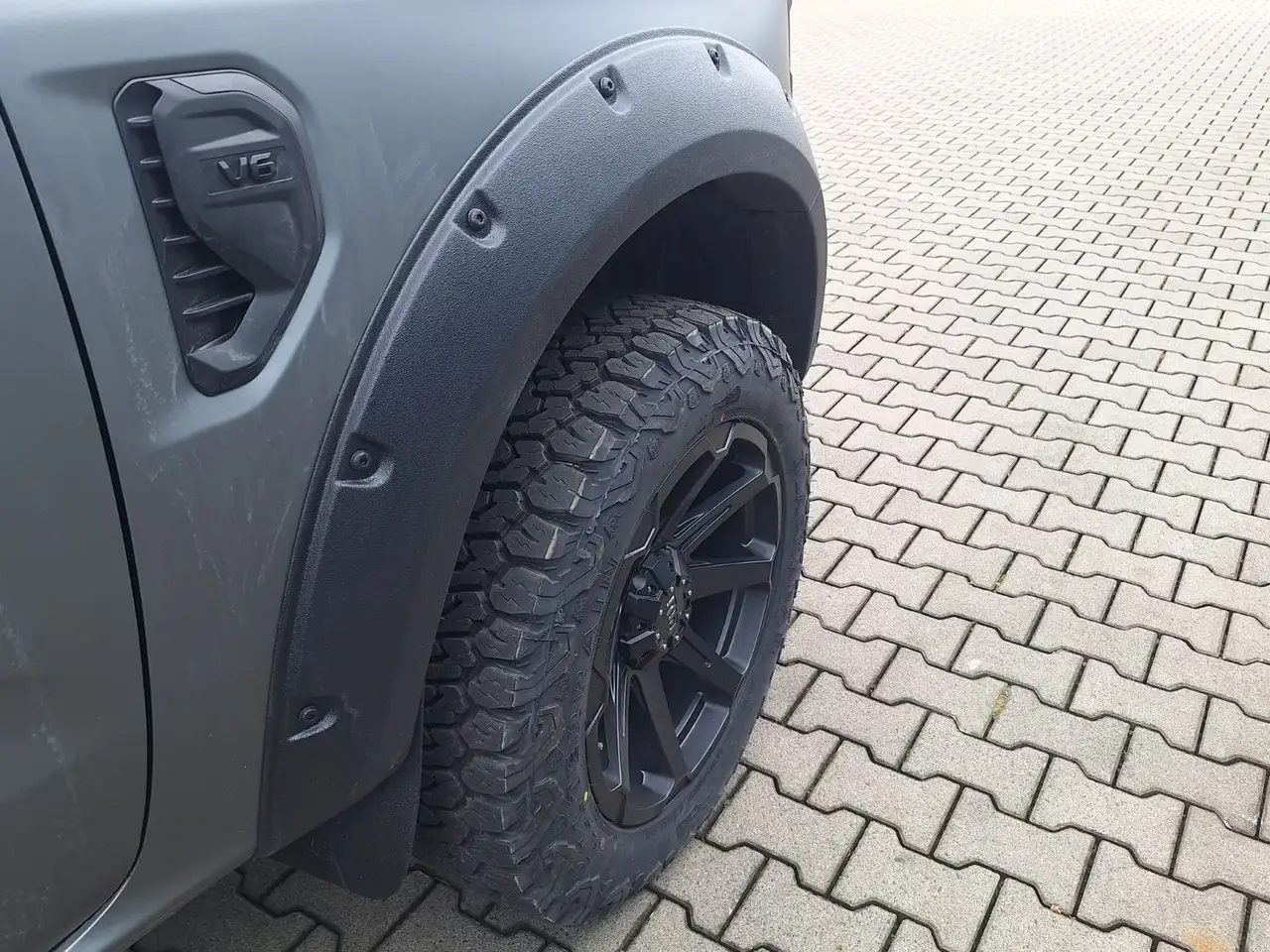 Ford Ranger Platinum 3,0 FOLIERT HÖHER 20ZUmbau Standhz Np90 12