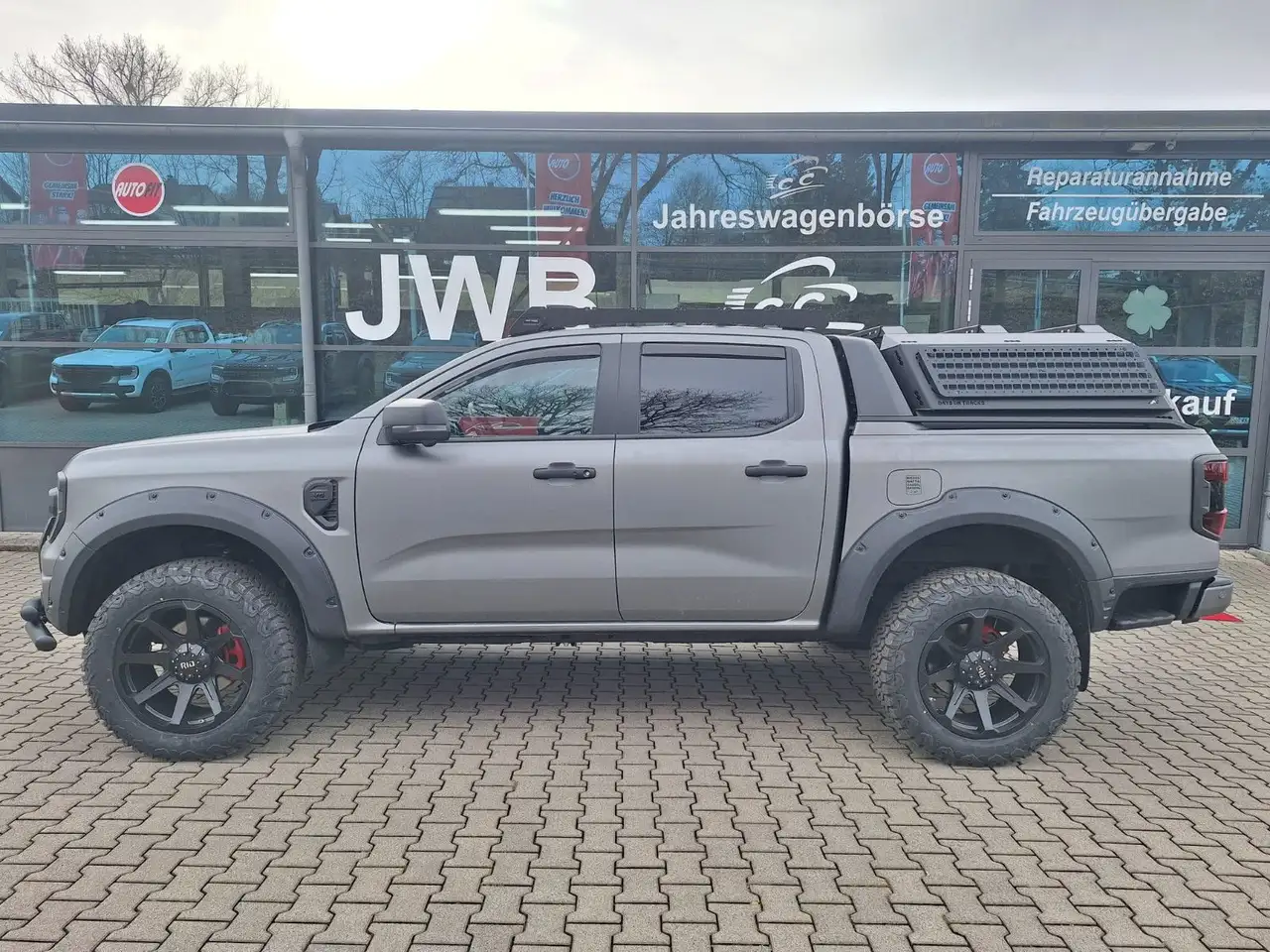 Ford Ranger Platinum 3,0 FOLIERT HÖHER 20ZUmbau Standhz Np90
