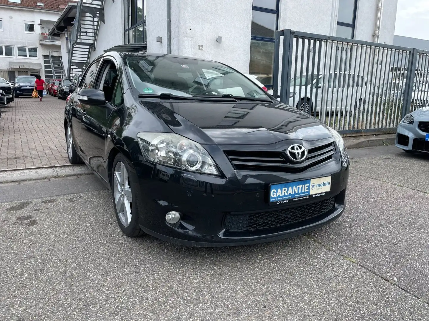 Toyota Auris D-CAT Schwarz - 1