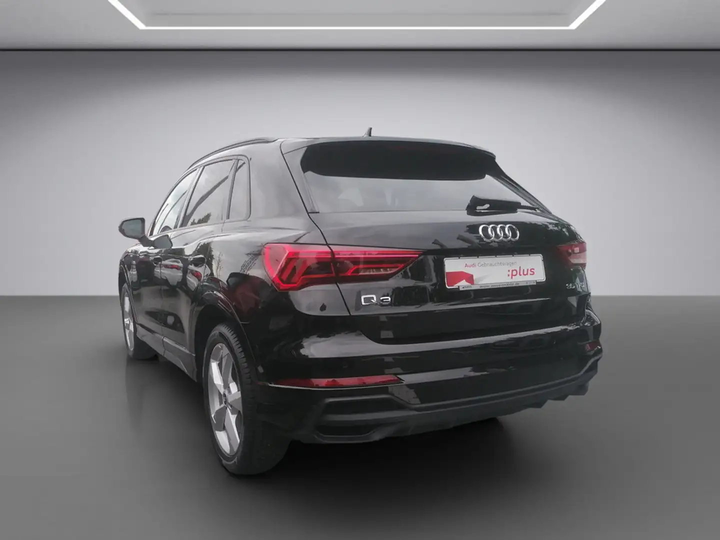 Audi Q3 35 TFSI S line PDC SHZ NAVI AHK ACC LED Schwarz - 2