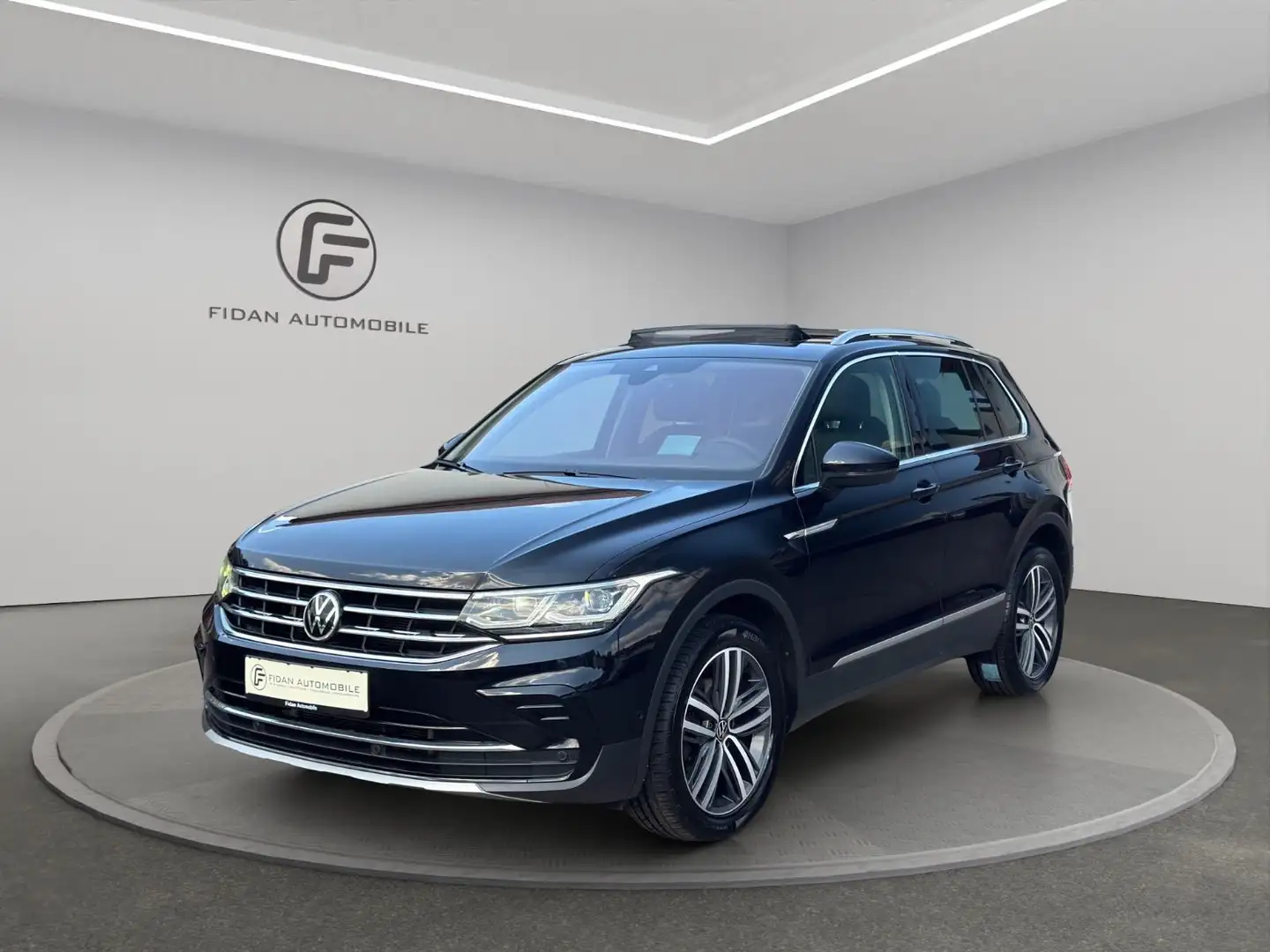 Volkswagen Tiguan Elegance 4M*Virtual*Pano*Matrix*AHK*HUD* Schwarz - 1