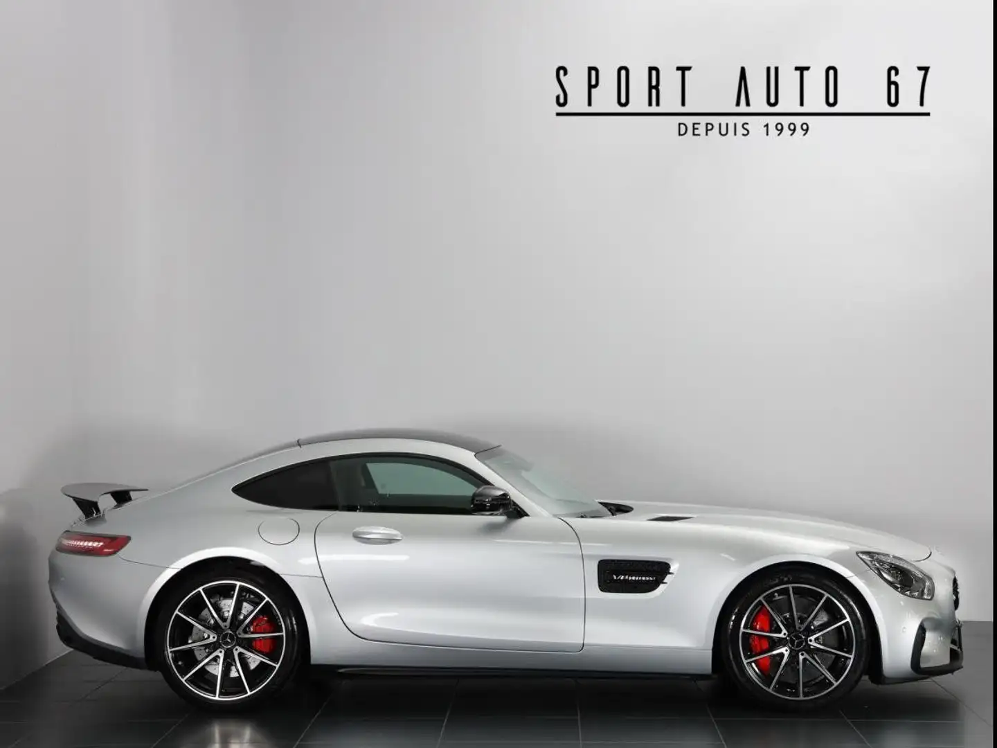 Mercedes-Benz AMG GT V8 4.0 L BI TURBO Gris - 2