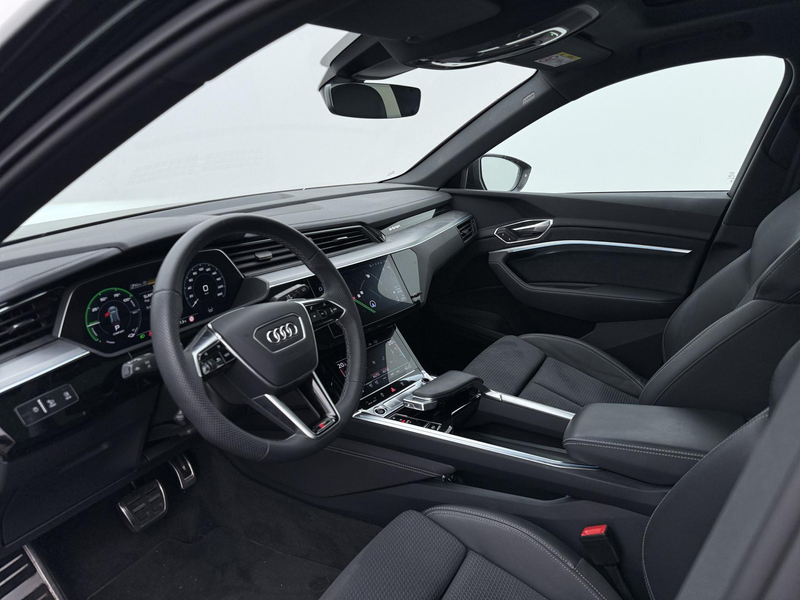 Audi Q8 e-tron 55 quattro 408 PK S Edition Competition 115 kWh | — photo 3