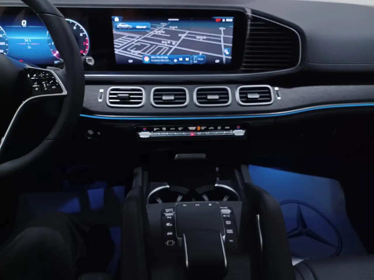 Mercedes-Benz GLE снимка Mercedes-Benz GLE