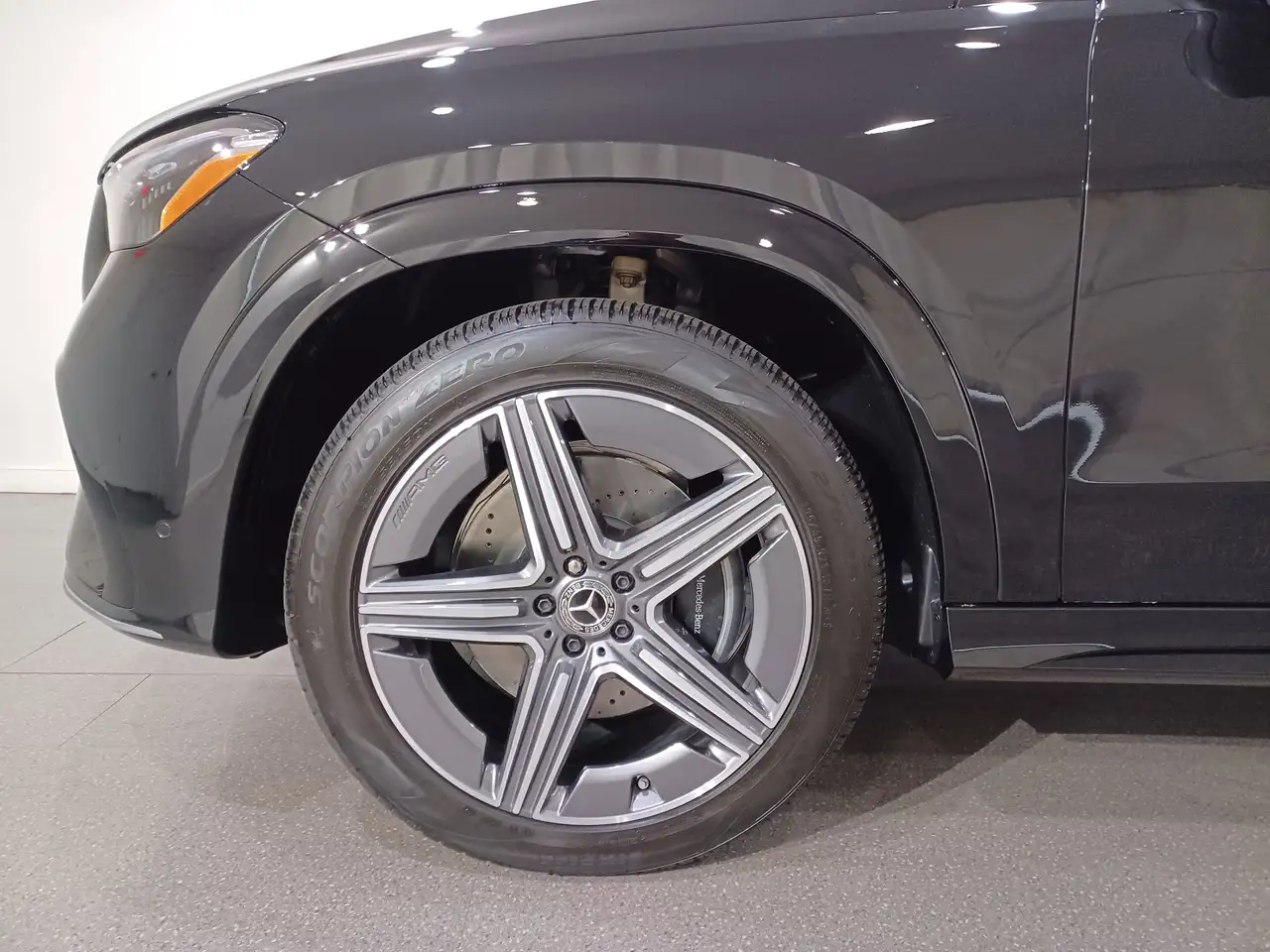 Mercedes-Benz GLE снимка Mercedes-Benz GLE