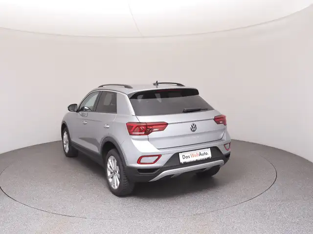 Volkswagen T-Roc view 5