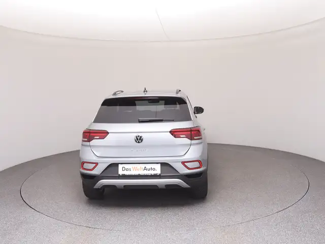 Volkswagen T-Roc view 6