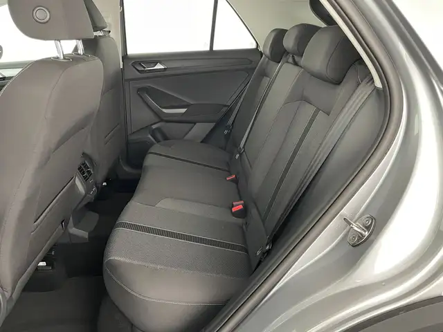 Volkswagen T-Roc view 10