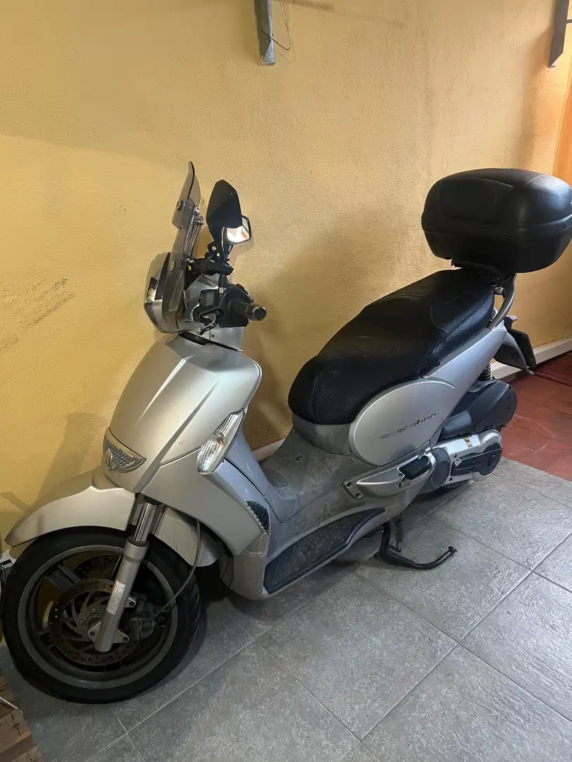 Aprilia Scarabeo scarabeo 500 Gümüş rengi - 1