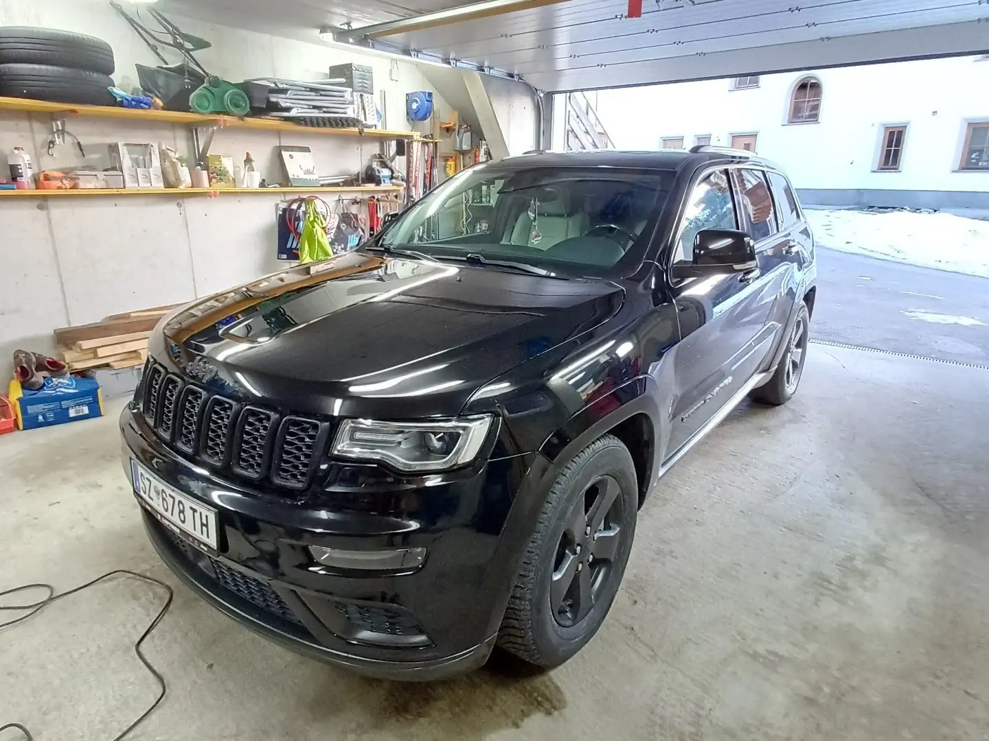 Jeep Grand Cherokee 3,0 V6 CRD Summit Schwarz - 1