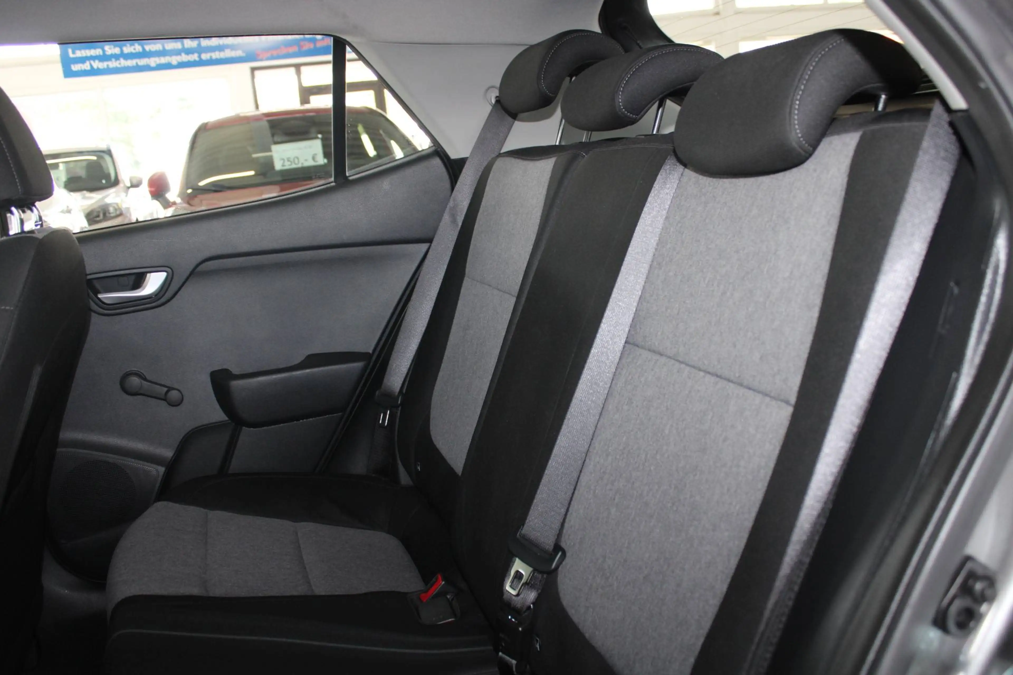 Kia Stonic Stonic KLIMA NAVI Kamera PDC DAB usw. 1.Hand — photo 11