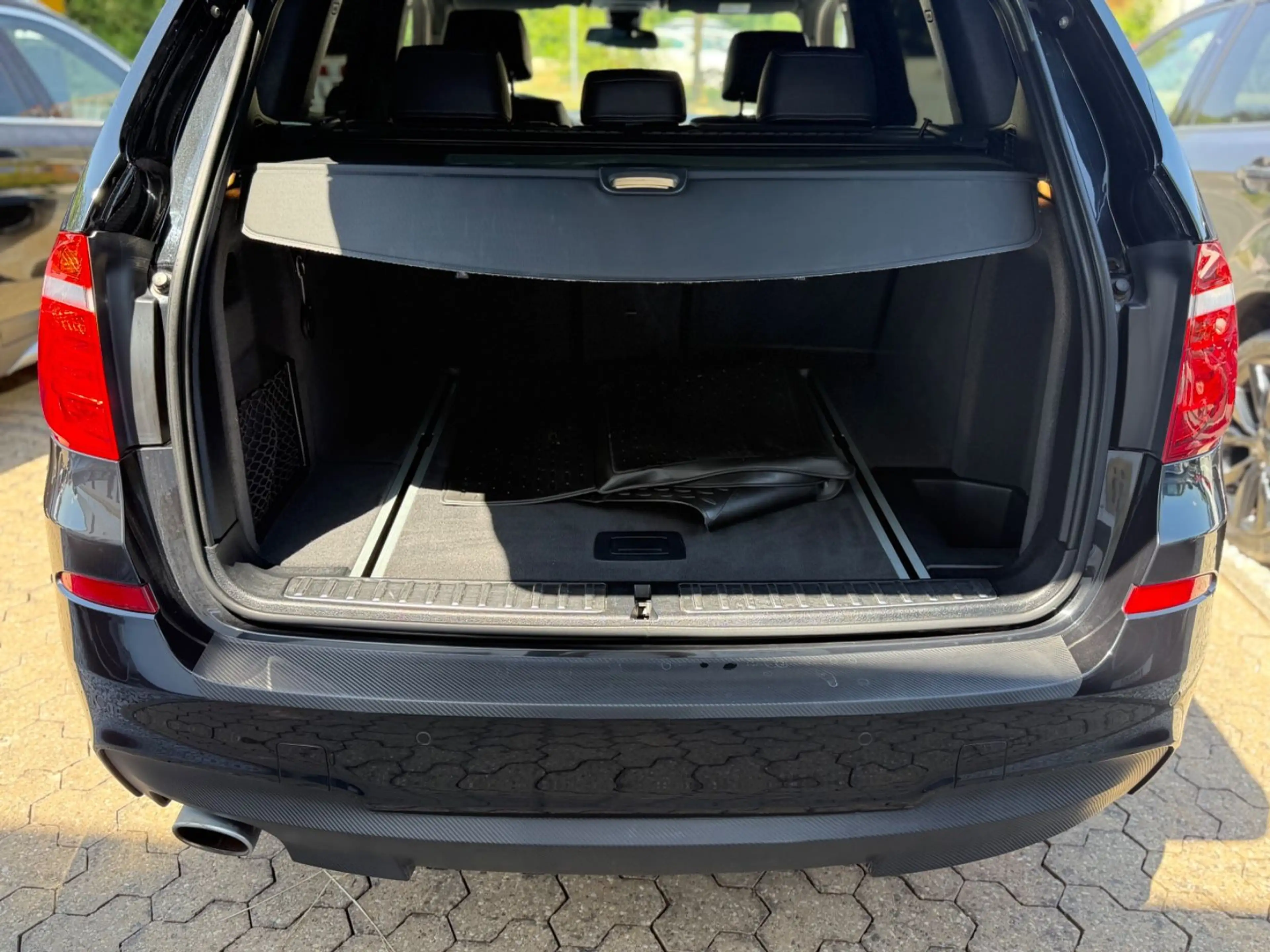BMW X3 xDrive 20 d M Sport Paket-LEDER-NAV-XEN-19Z- — photo 6