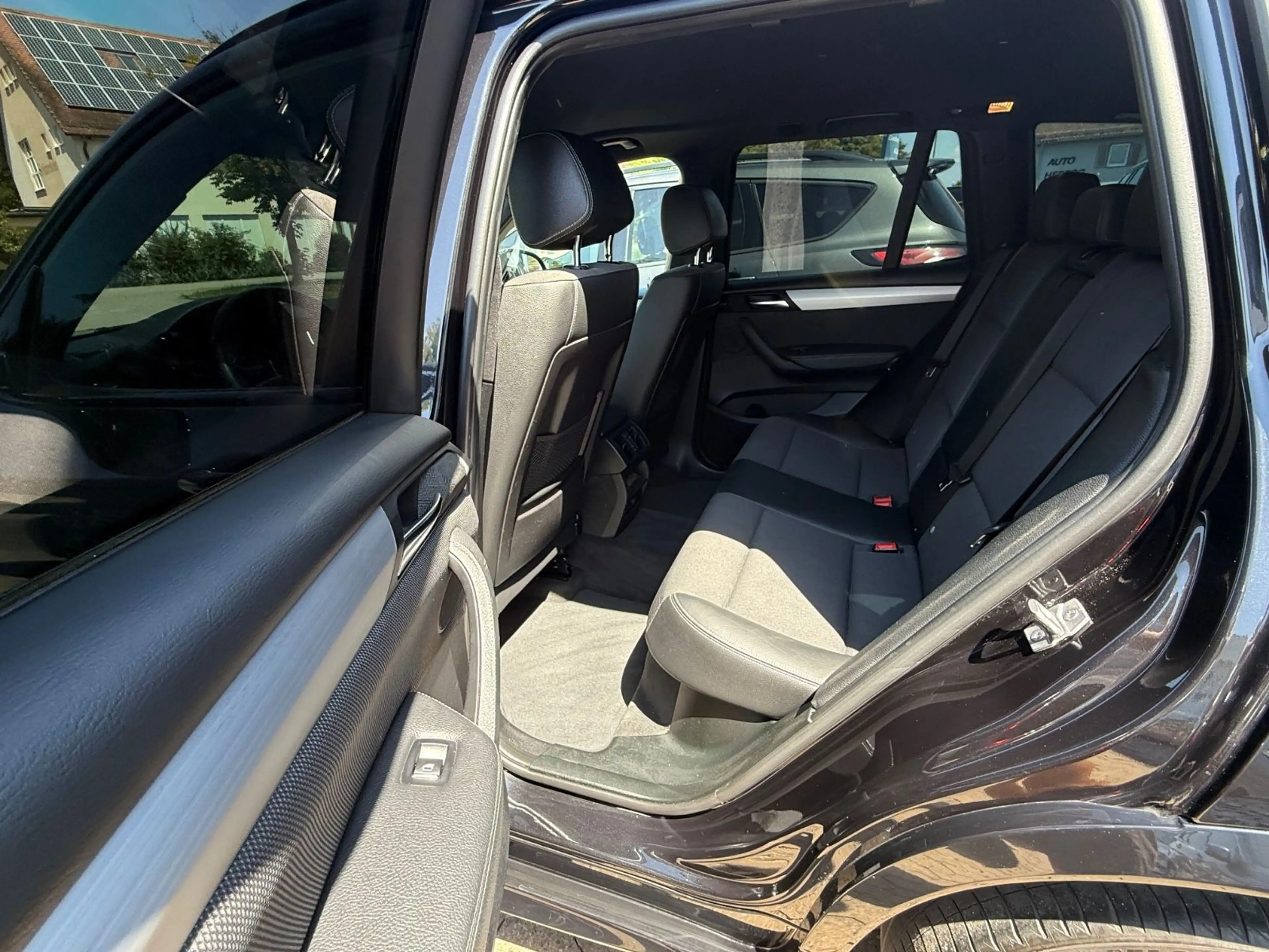 BMW X3 xDrive 20 d M Sport Paket-LEDER-NAV-XEN-19Z- — photo 11