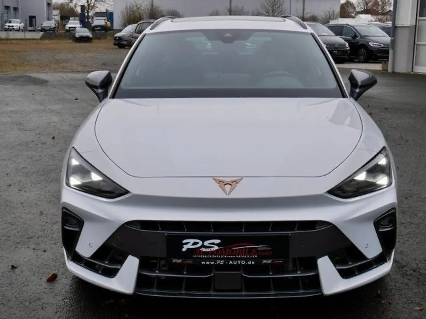 CUPRA Leon 2.0 TSI DSG ST 4WD+Pano+Matrix+Sennheiser Weiß - 2