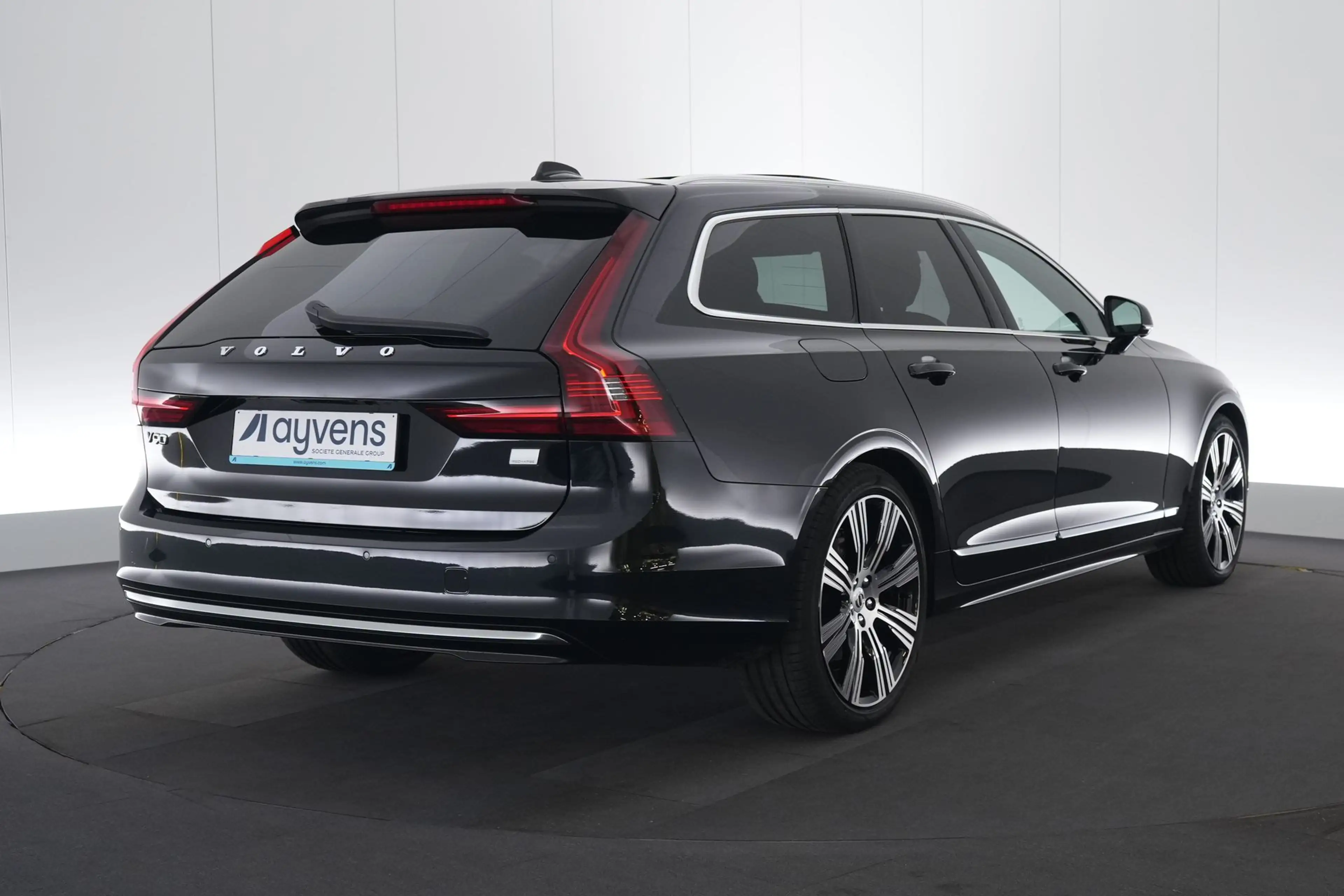 Volvo V90 2.0 T6 4WD PHEV Ultimate Bright LEDER/CUIR LED GPS — photo 8