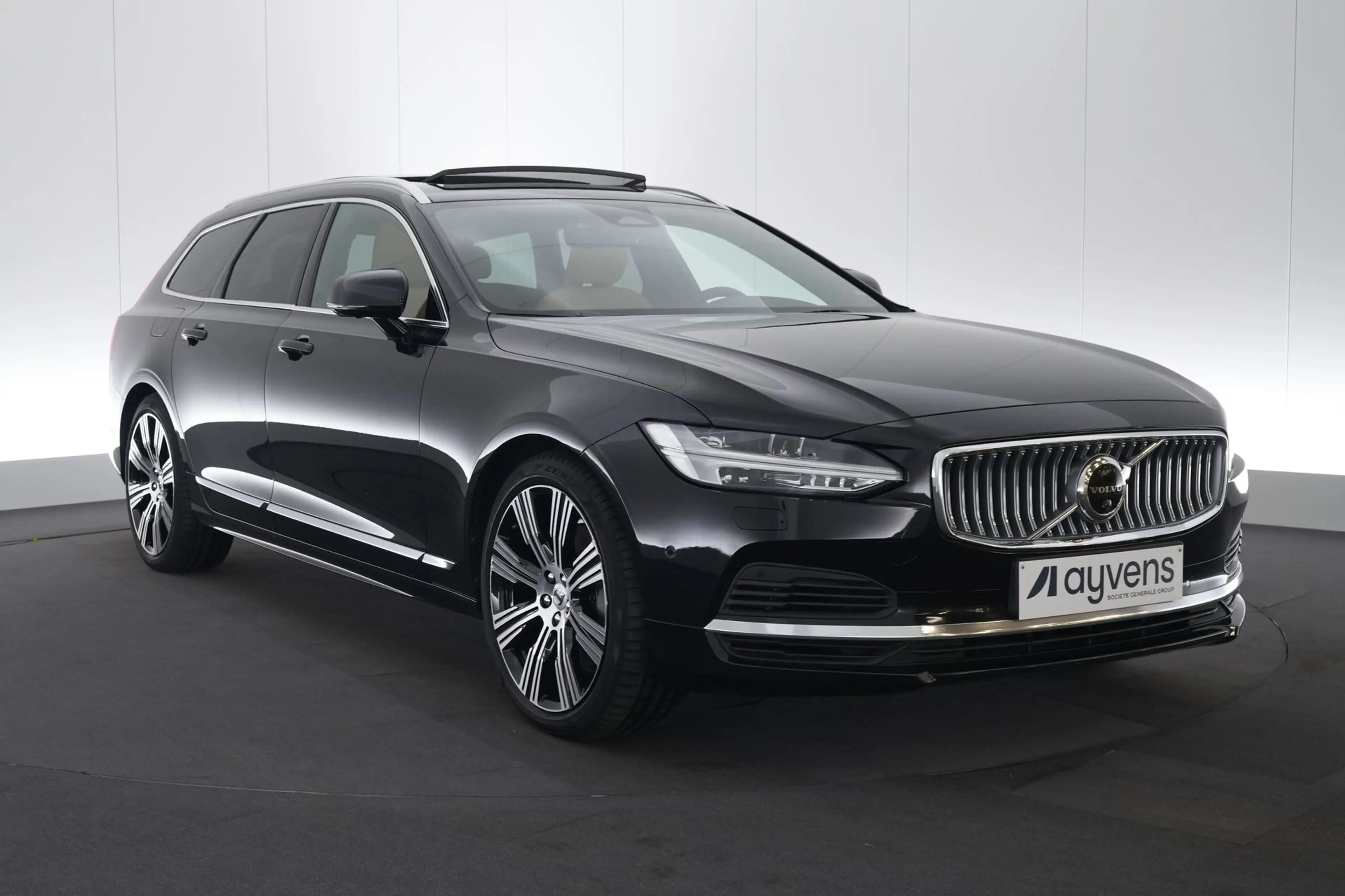 Volvo V90 2.0 T6 4WD PHEV Ultimate Bright LEDER/CUIR LED GPS — photo 10