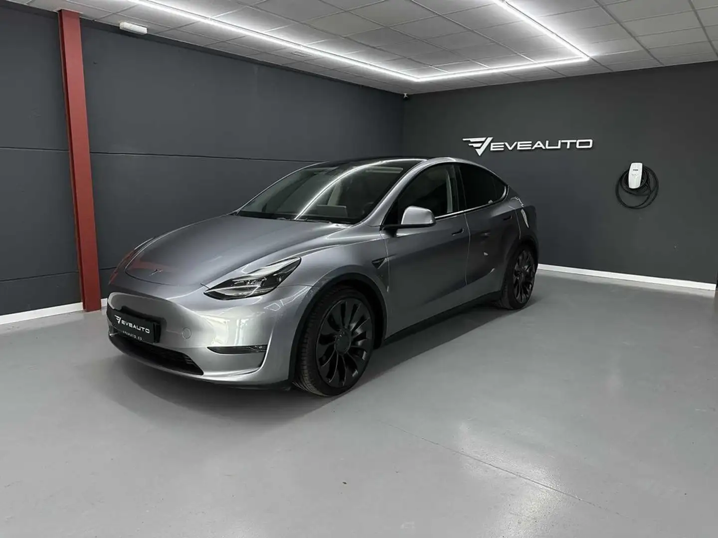 Tesla Model Y Performance Dual Motor 33.800 neto FSD Argintiu - 1