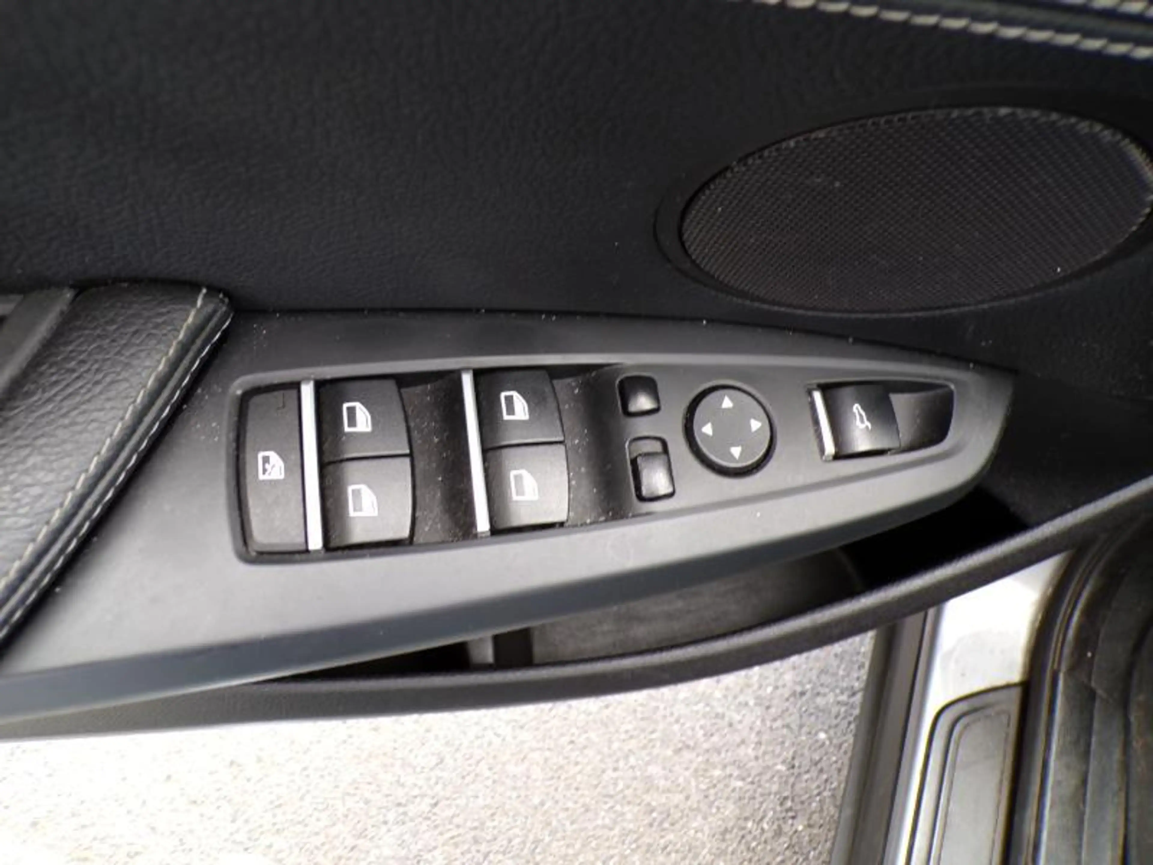 BMW X3 sDrive 18d 2.0D 150cv b.auto 04/15 Clim GPS Cruise — photo 14