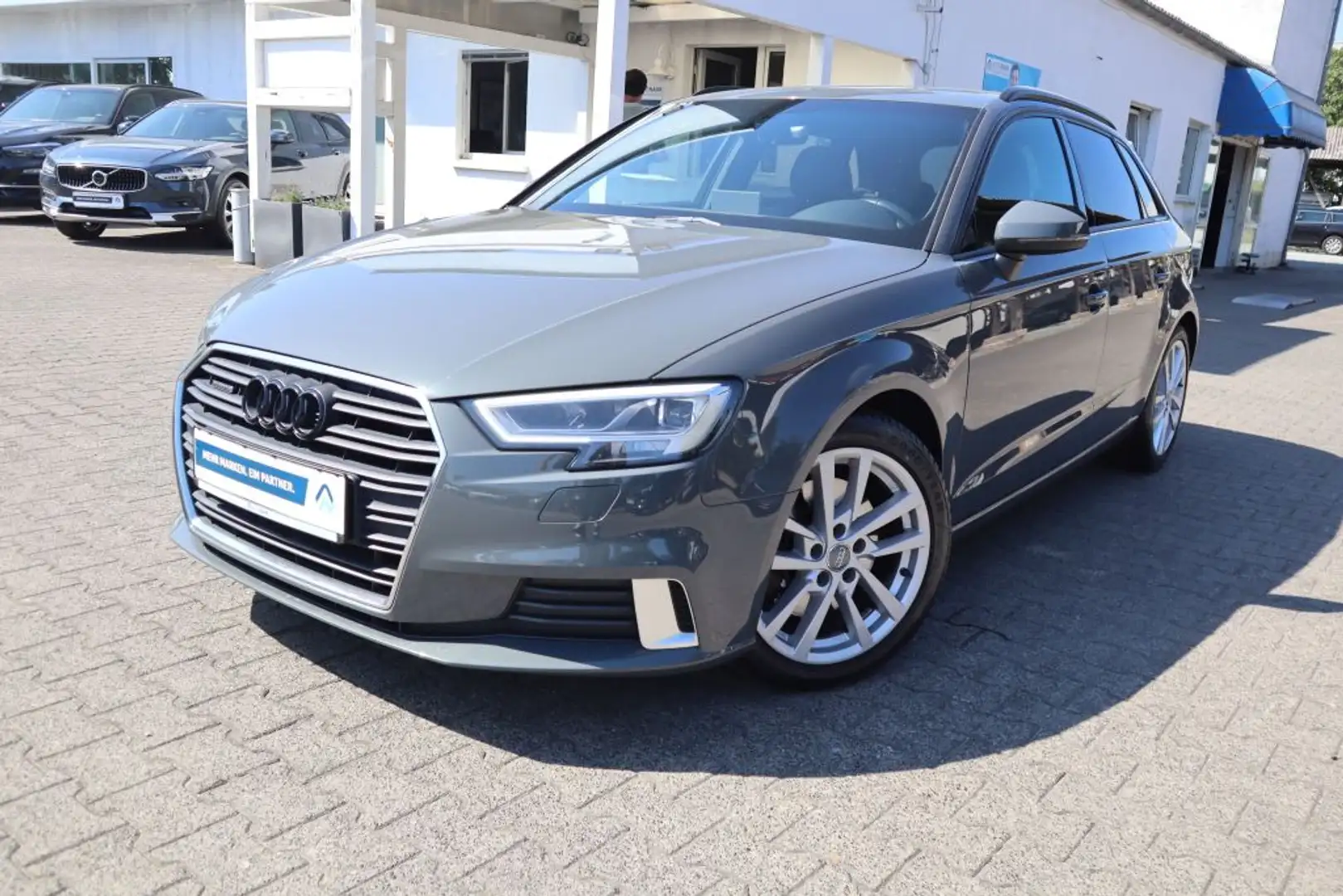 Audi A3 A3 2.0 TFSI Sportback quattro S tronic sport|AHK| - 1