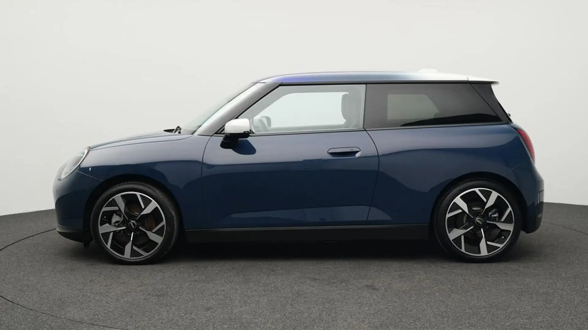 MINI Cooper SE Favoured Trim Bleu - 2