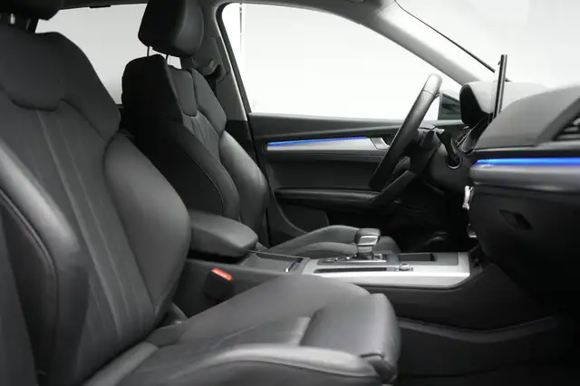 Audi Q5 view 7