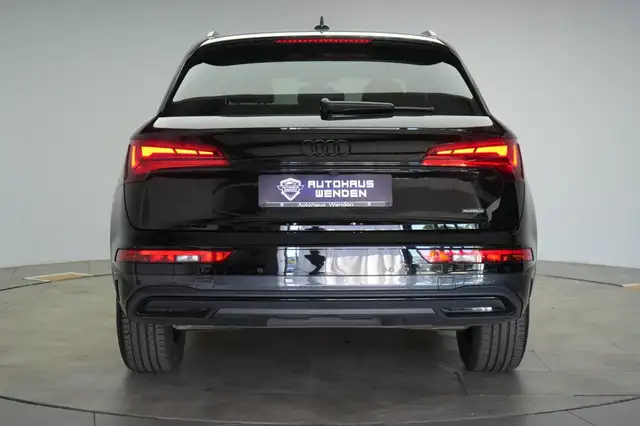 Audi Q5 view 5