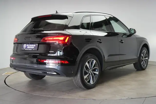 Audi Q5 view 6