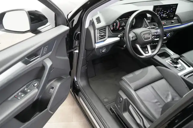 Audi Q5 view 15