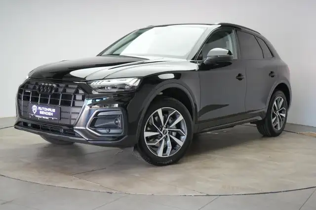 Audi Q5 view 3