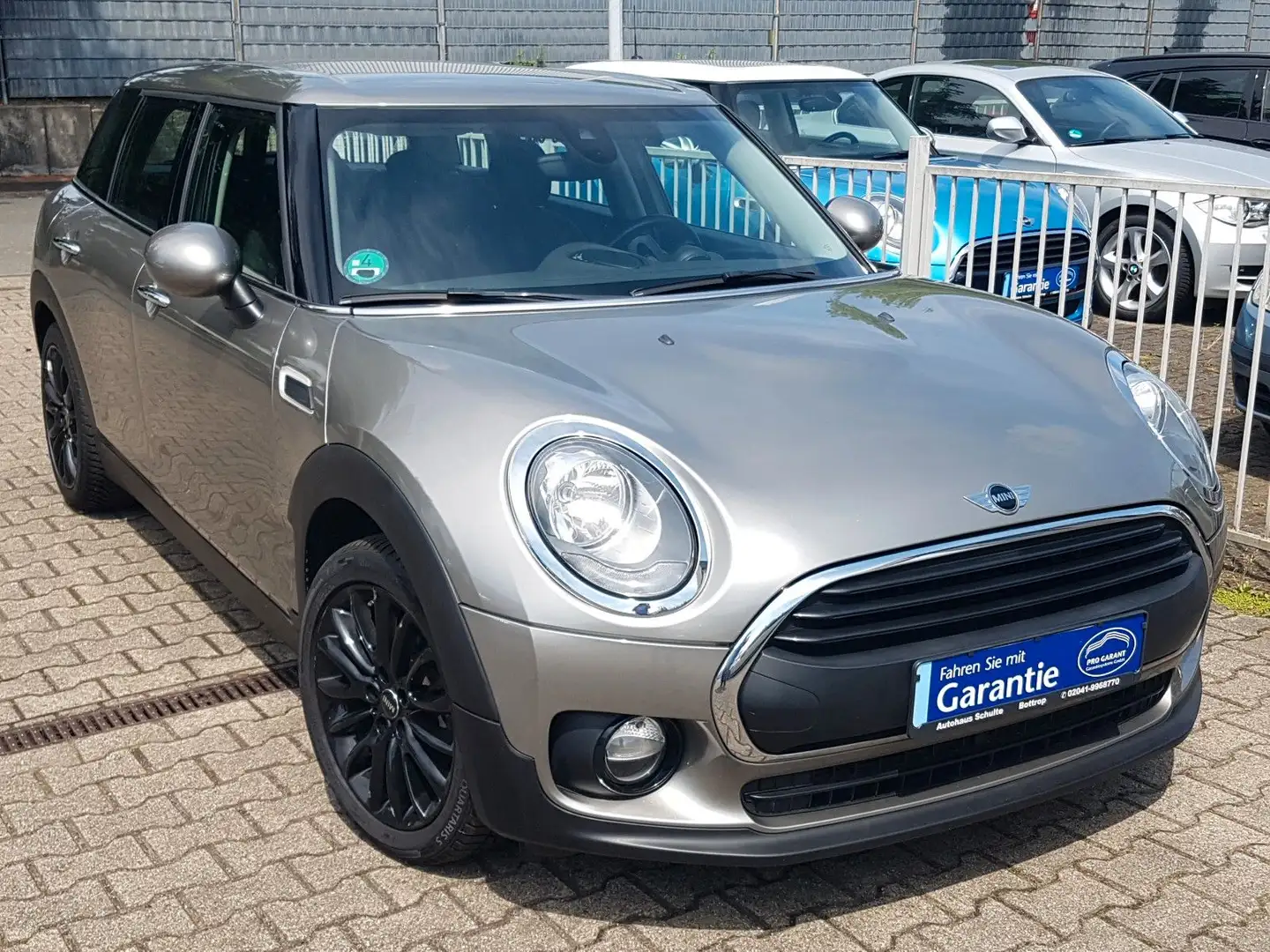 MINI One Clubman Pepper 17"Alu PDC Sitzhzg. Tempomat Beige - 1