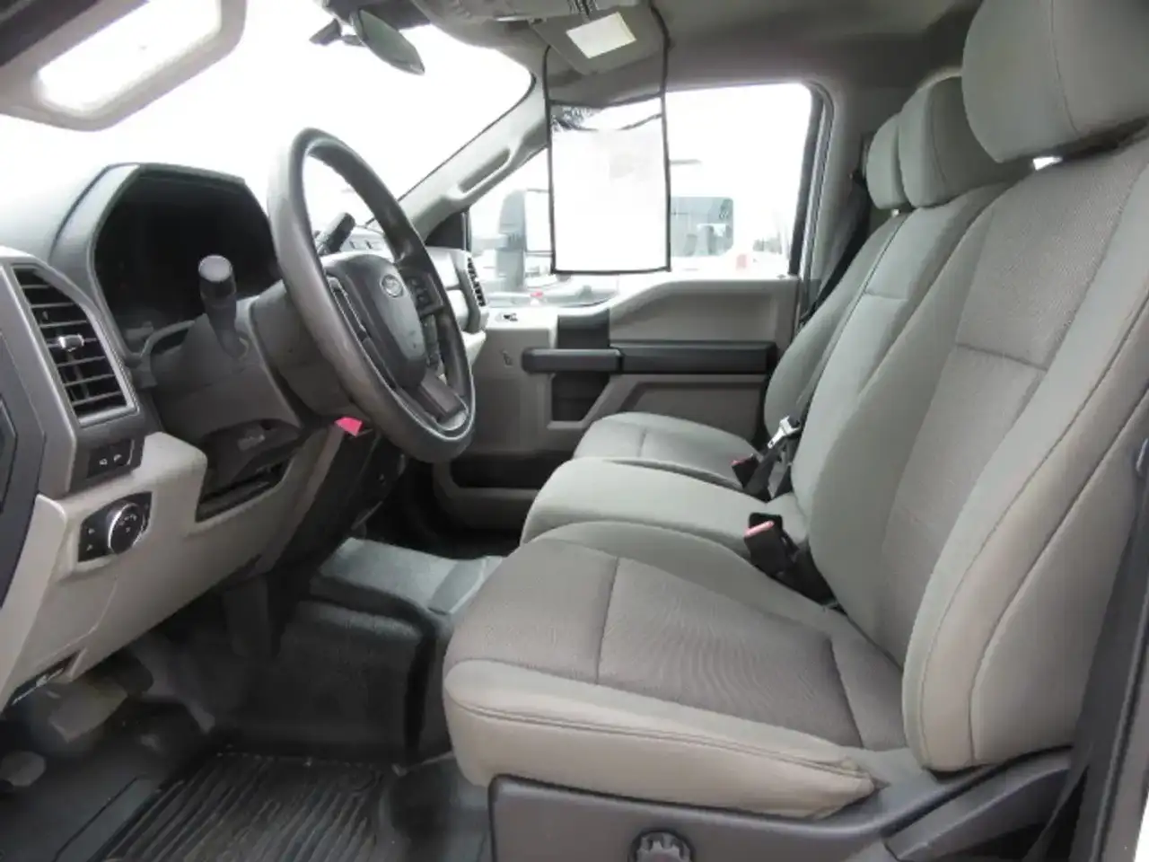 Ford F 550 снимка Ford F 550