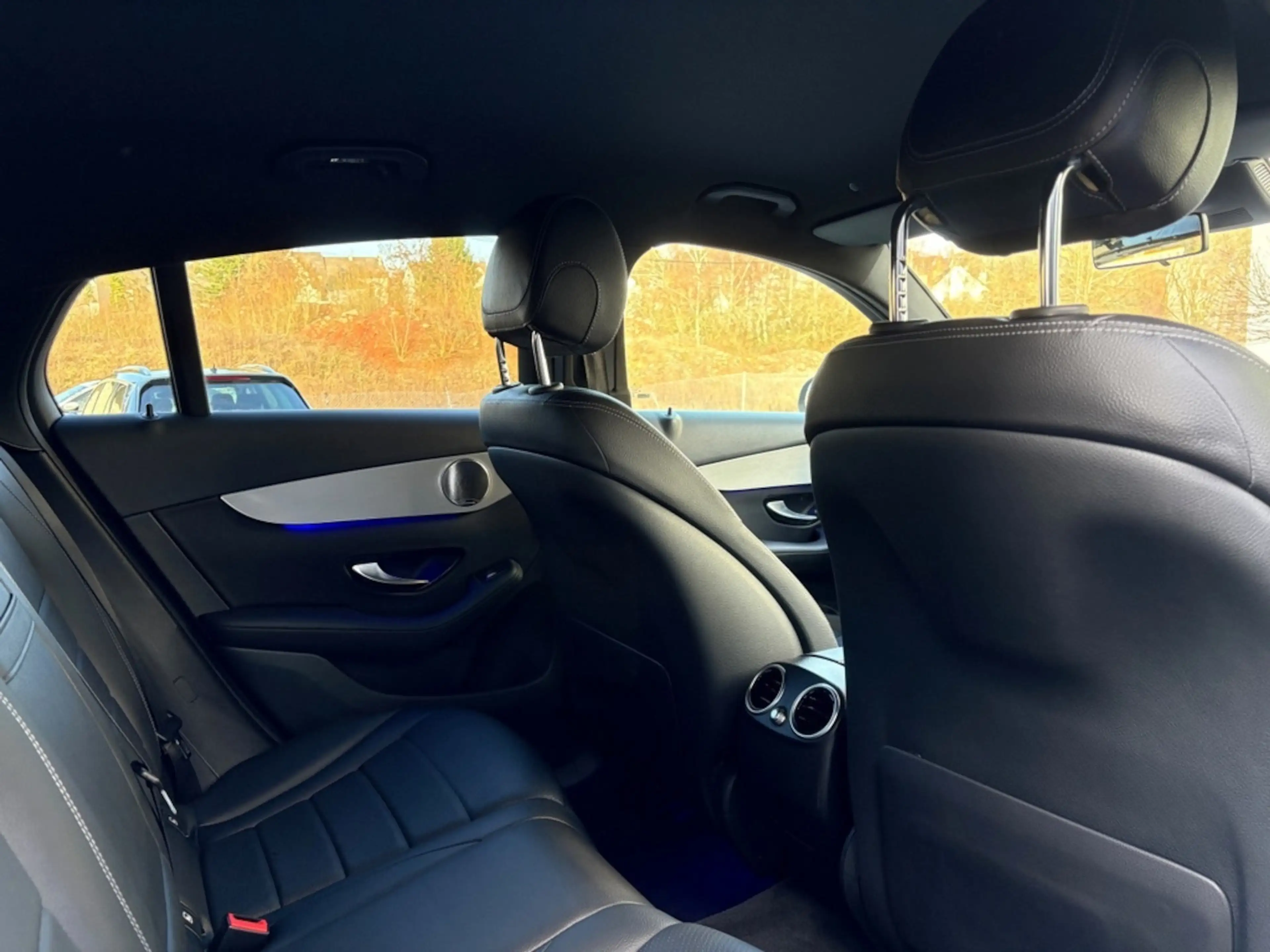 Mercedes-Benz GLC 220 d COUPE LEDER KAMERA BURMESTER 1.HAND — photo 9