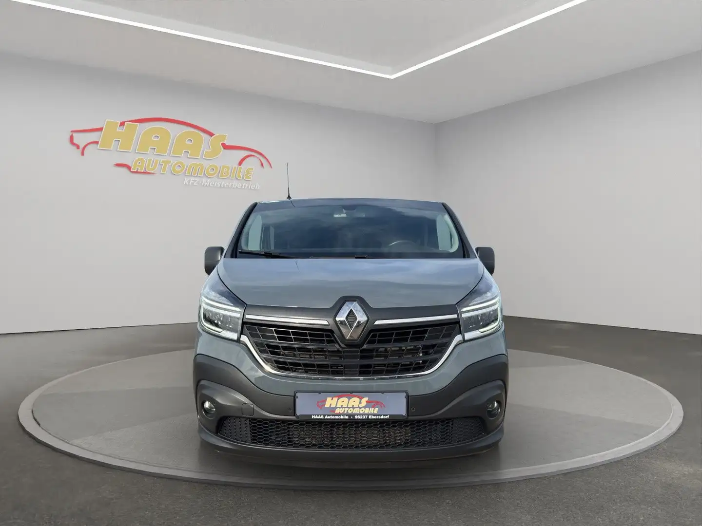 Renault Trafic Combi L1H1 2,8t Life*Navigation*9-Sitzer* Grau - 2