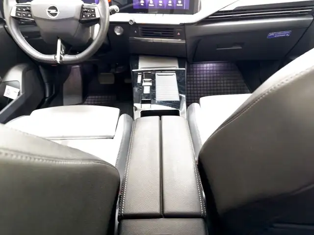 Opel Astra view 14