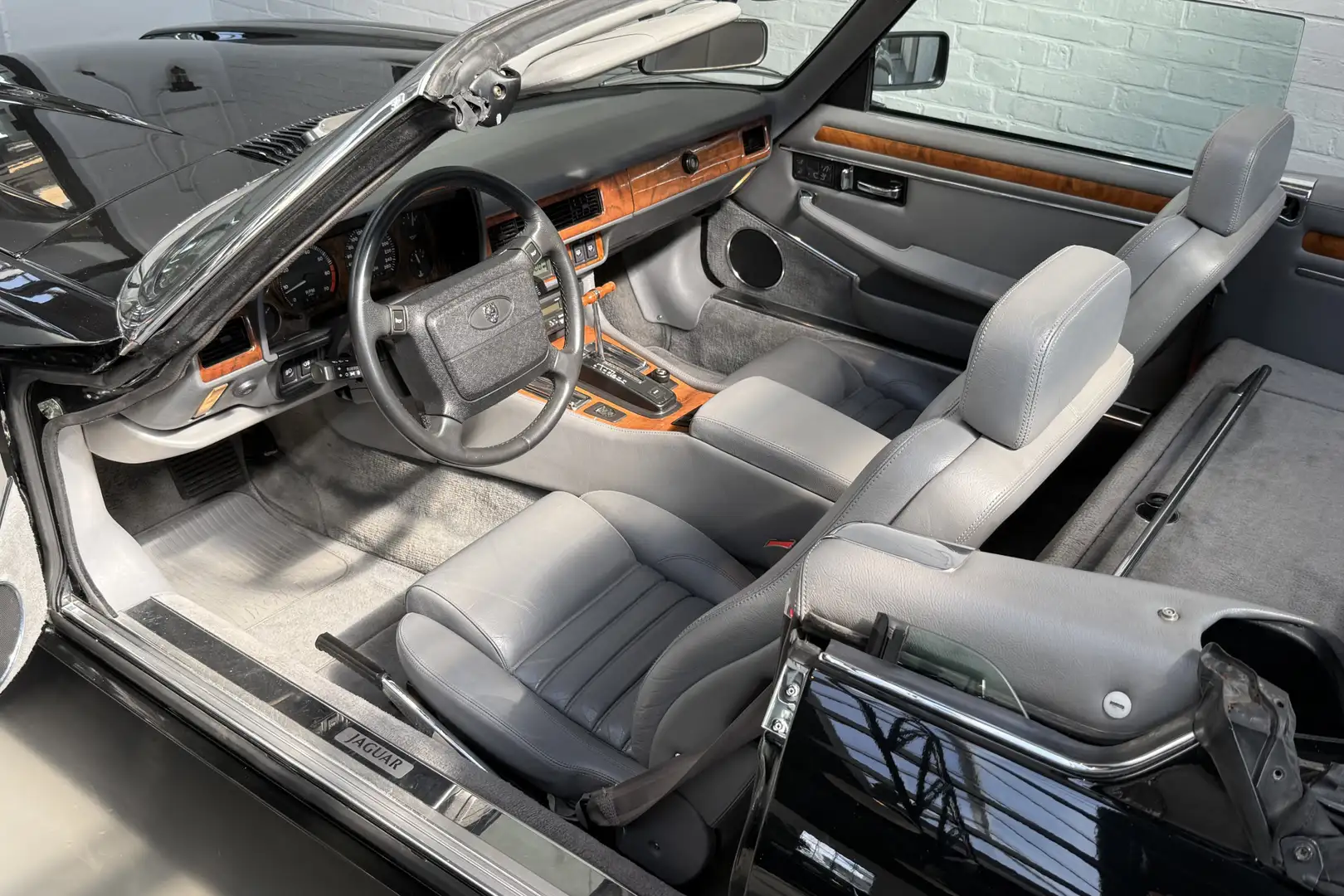 Jaguar XJS 4.0 Convertible Europese auto. Volledig gedocument Noir - 2
