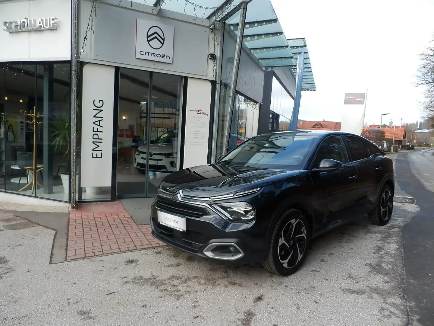 Citroen C4 BHDI 130 EAT8 Shine Schwarz - 1