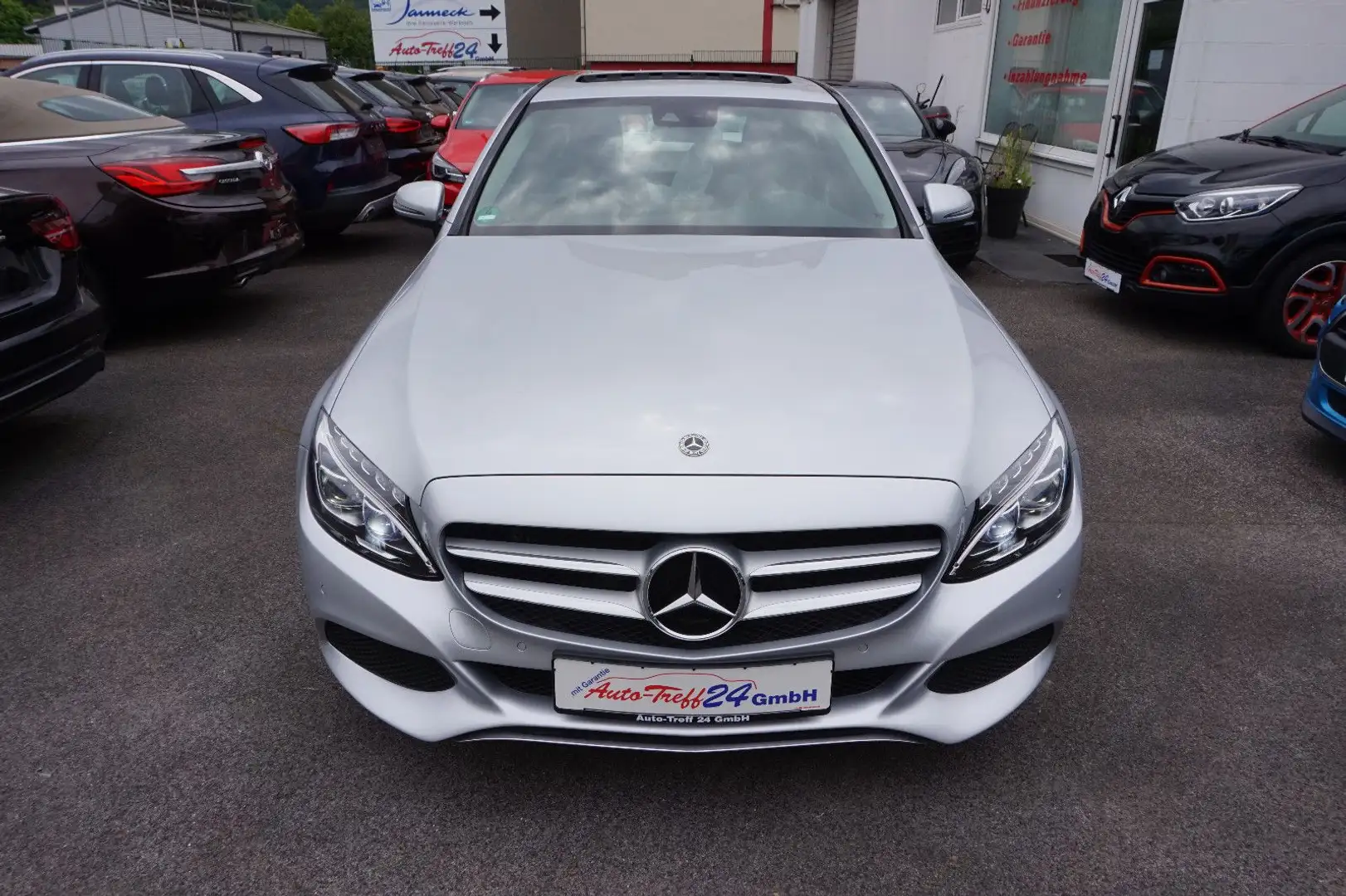 Mercedes-Benz C 180 CGI*Avantgarde*nur 20.335KM*ILS*Navi*eSD++ Silber - 2