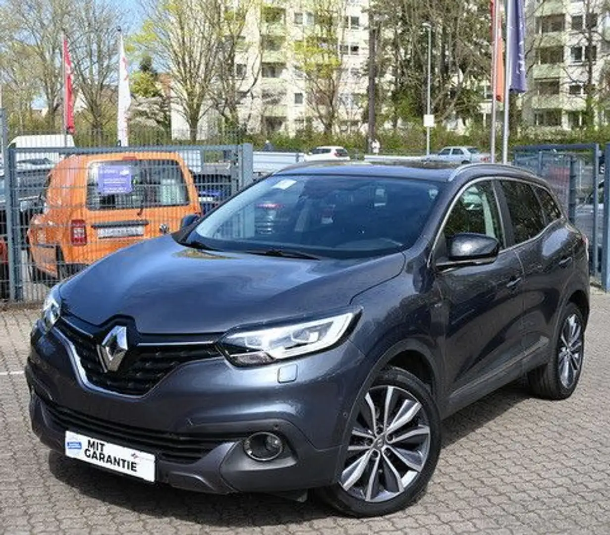 Renault Kadjar TCe 130 Bose Edition ENERGY Navi  AHK LED Grau - 1