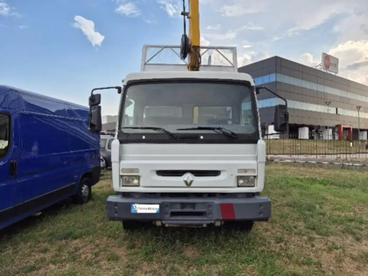 Renault M 180 GRU 14 mt - Ribaltabile trilaterale, foto 2