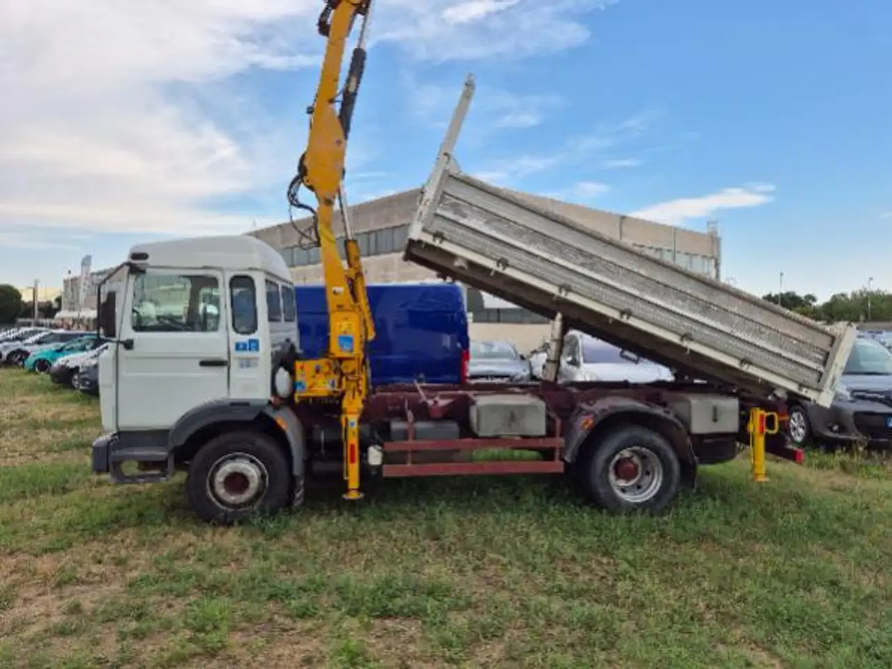 Renault M 180 GRU 14 mt - Ribaltabile trilaterale, foto 3